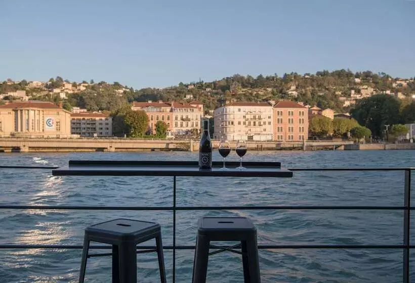 Hotelli La Peniche   Bed And Bicycle   Vienne