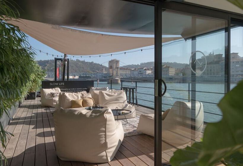 בית מלון כפרי La Peniche   Bed And Bicycle   Vienne