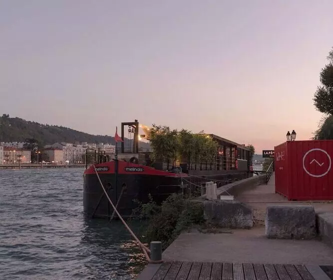 Hotelli La Peniche   Bed And Bicycle   Vienne