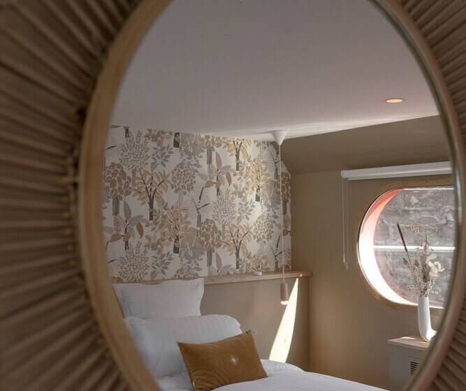 בית מלון כפרי La Peniche   Bed And Bicycle   Vienne