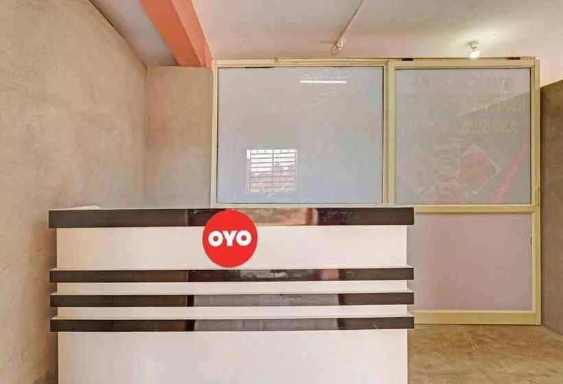 ホテル Oyo Flagship 81451 Surya Rooms