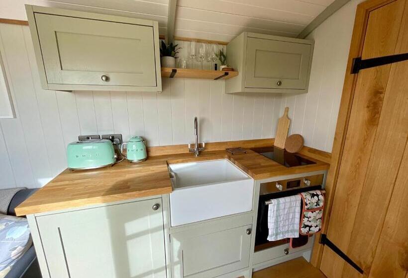 فندق Private And Peaceful Stay In A Luxury Shepherds Hut Near Truro