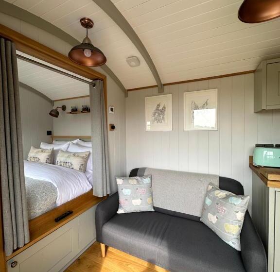 فندق Private And Peaceful Stay In A Luxury Shepherds Hut Near Truro