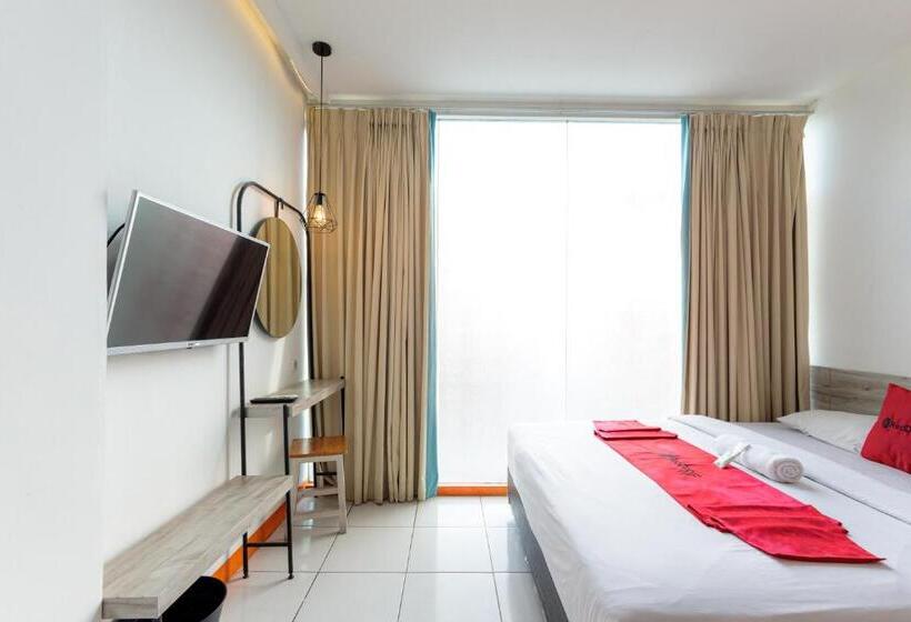فندق Reddoorz Near Mangga Dua Mall