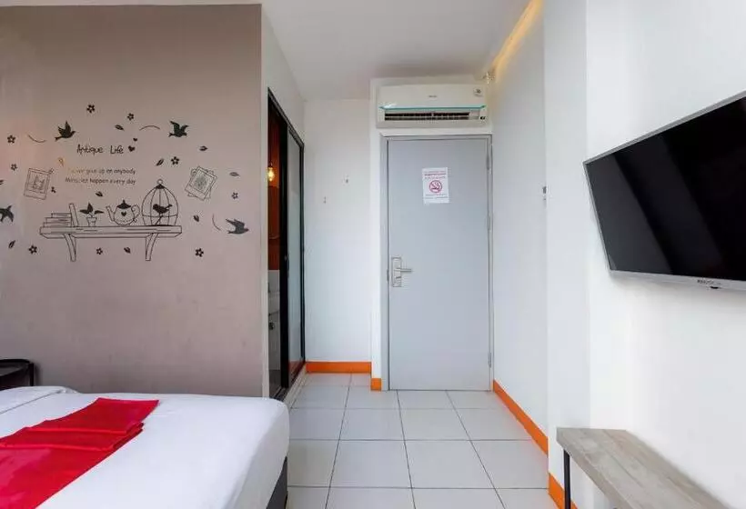 هتل Reddoorz Near Mangga Dua Mall
