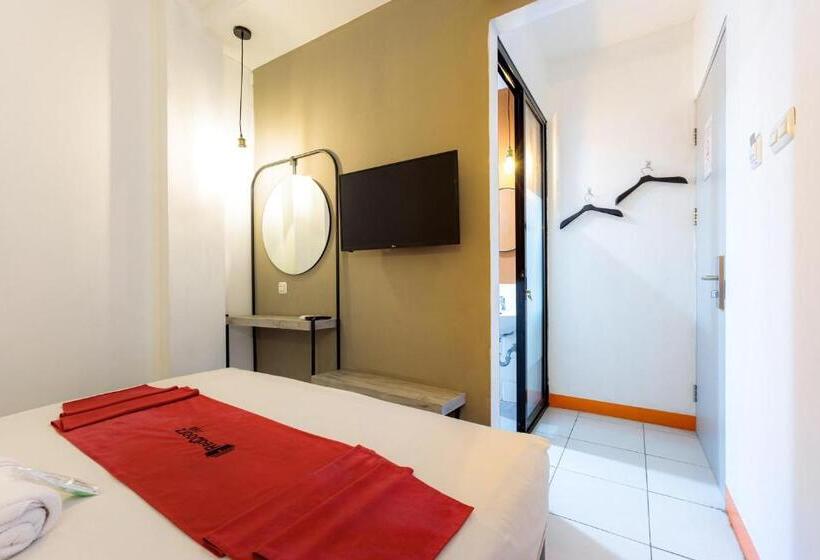 فندق Reddoorz Near Mangga Dua Mall