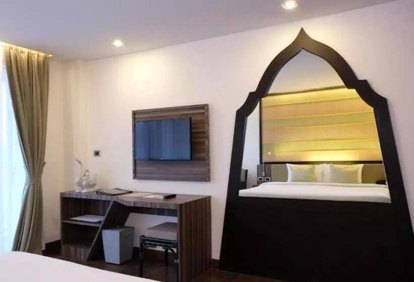 The Beach Heights Condotel Kata 500 Meters To Kata Beach