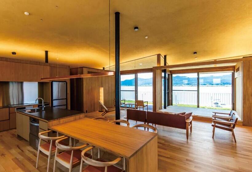 בית מלון כפרי Yanmar Sunset Marina Clubhouse&