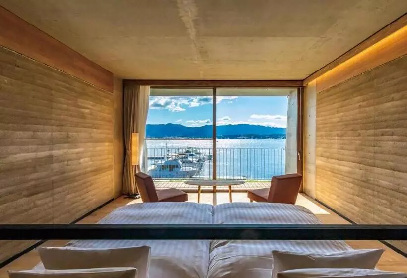 Hotelli Yanmar Sunset Marina Clubhouse&