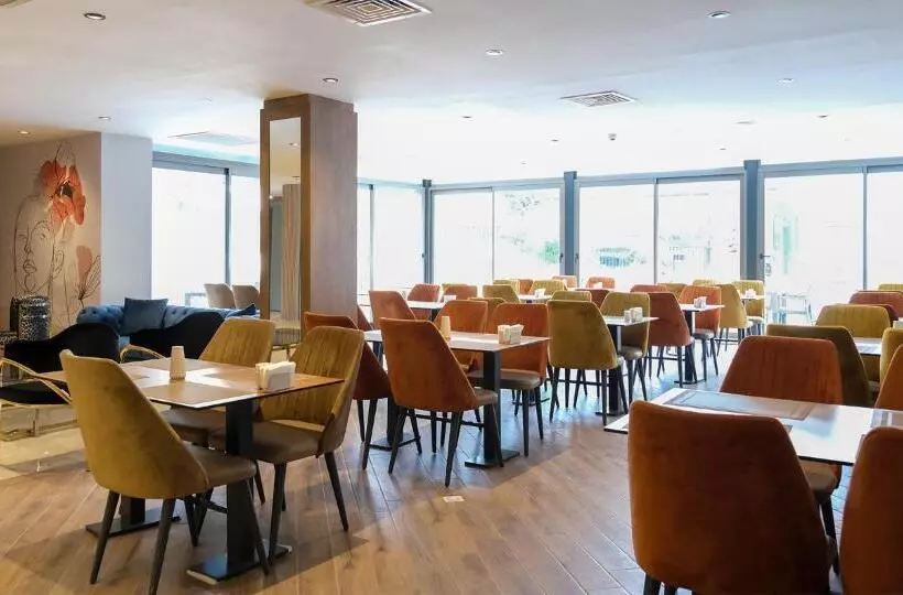 Iberis Hotel Lara