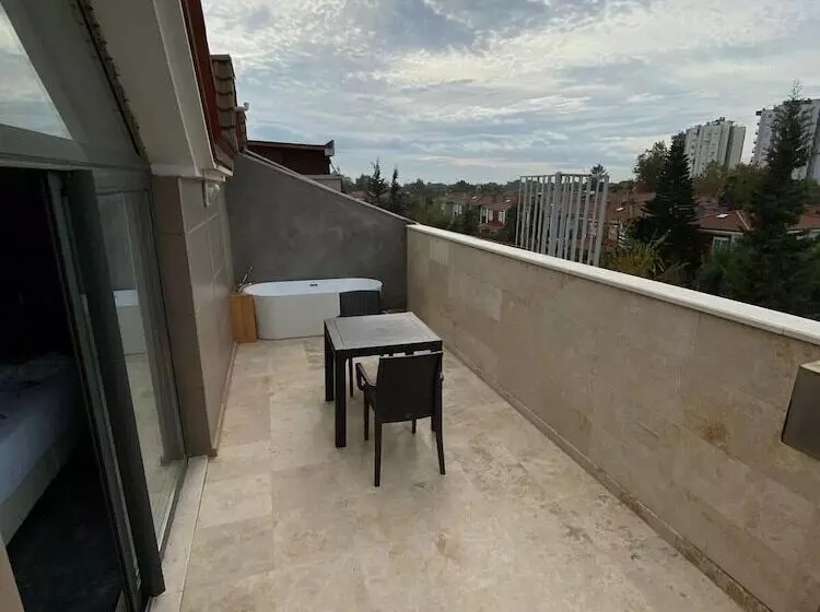 Iberis Hotel Lara