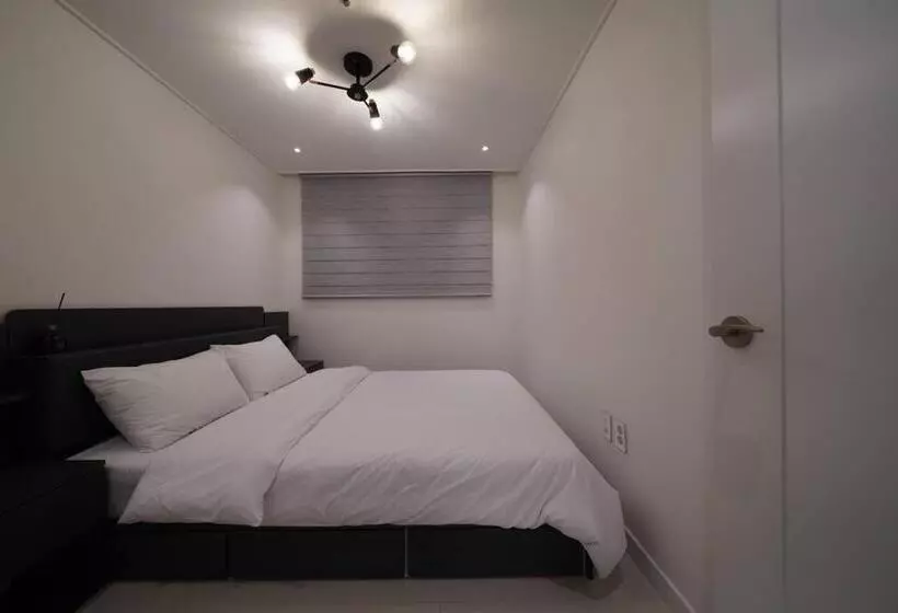 پانسیون Dawn House