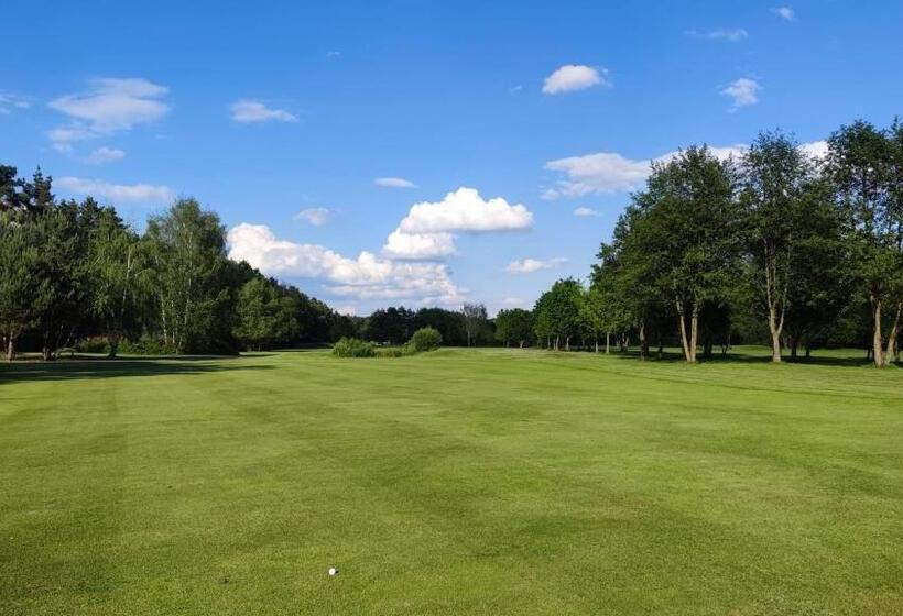 פנסיון Golf Resort Lázně Bohdaneč