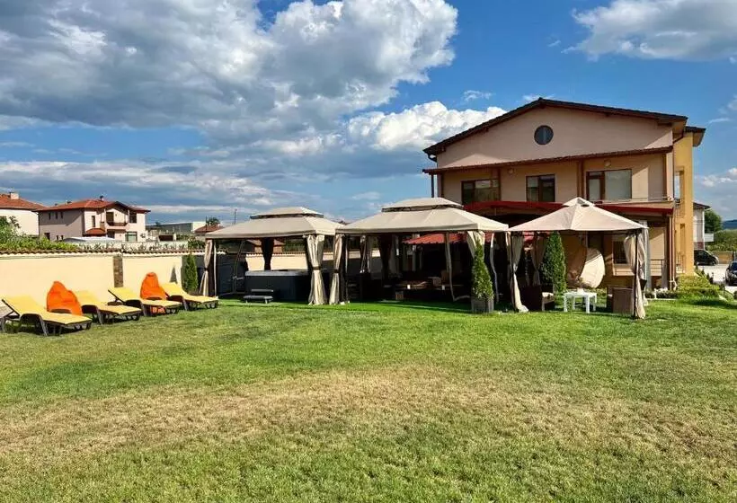 Majatalo Hani Guest House