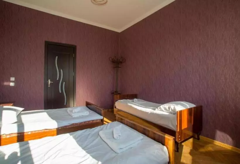 پانسیون Irakli Guest House
