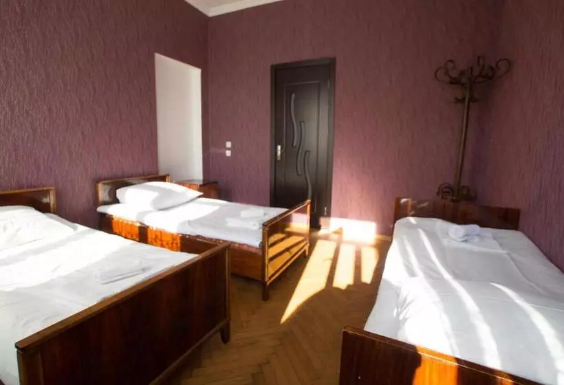 پانسیون Irakli Guest House