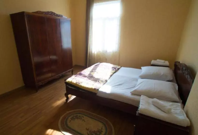 پانسیون Irakli Guest House