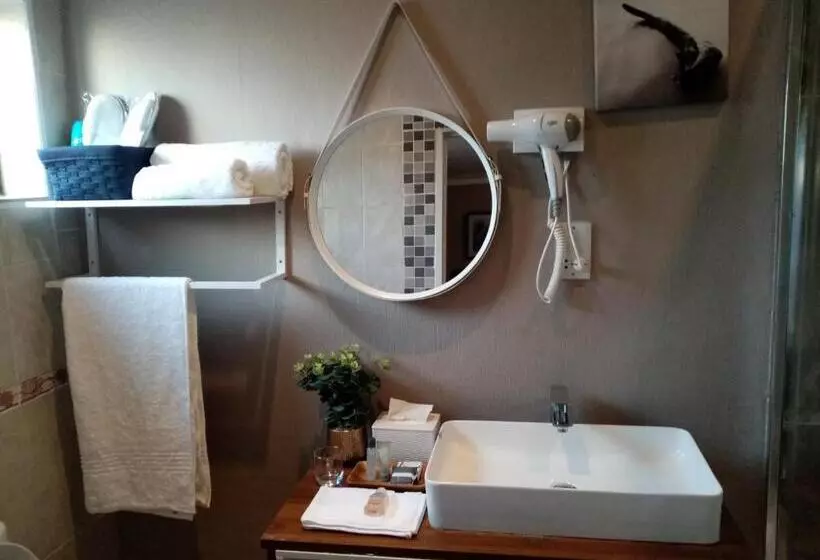 پانسیون Milele Lodge