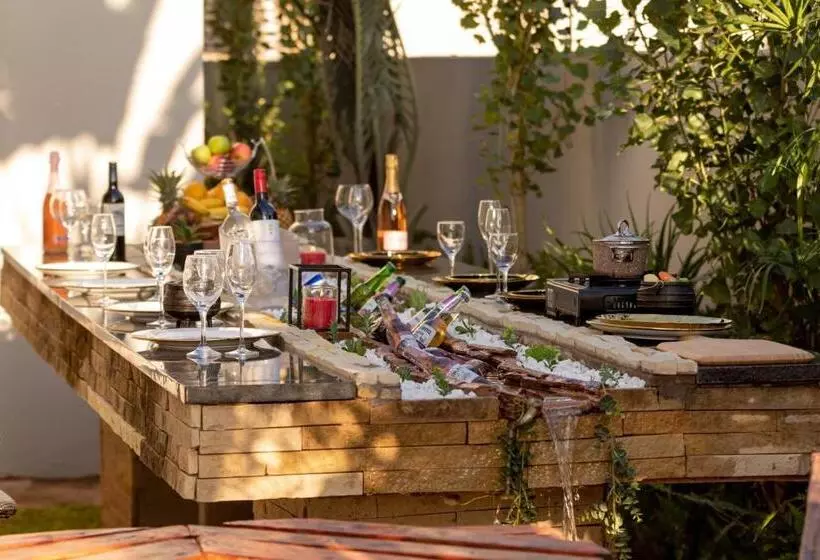 پانسیون Milele Lodge