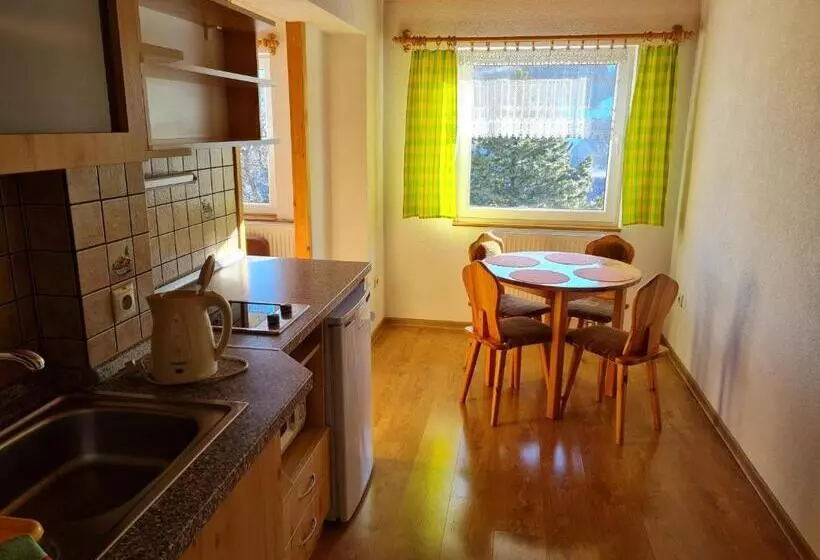 Majatalo Penzión Malá Fatra U ďurka