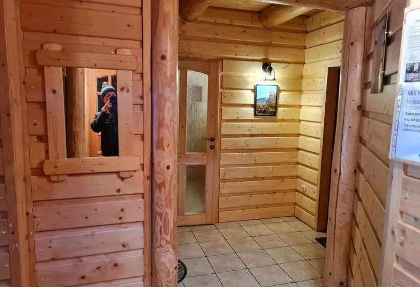 Majatalo Penzión Malá Fatra U ďurka