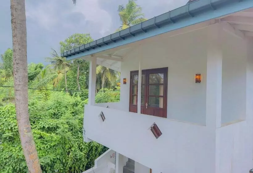 Majatalo Sayuru Villa