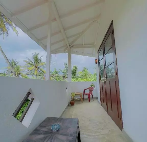 Majatalo Sayuru Villa