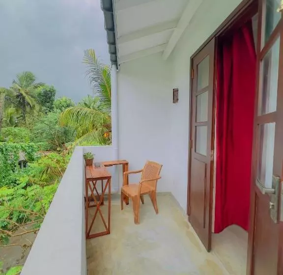 Majatalo Sayuru Villa