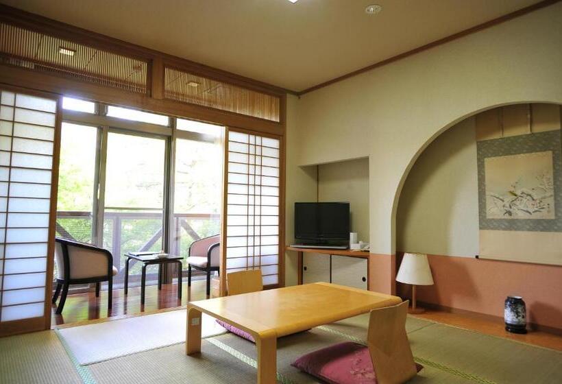 Ryokan ホテルピコラナイえびの高原