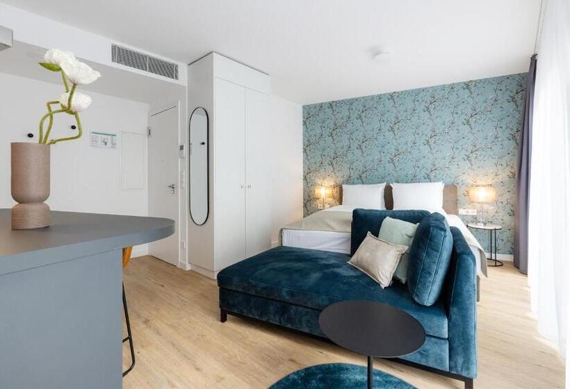 The Doorman Goethe Frankfurt Am Main