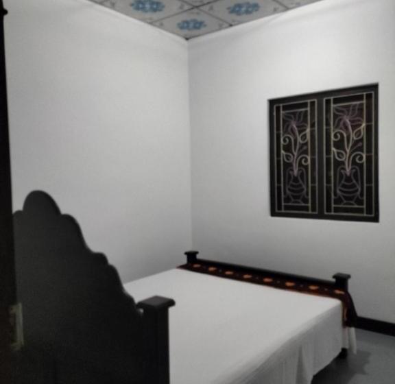 تختخواب و صبحانه Suman Beach Rooms