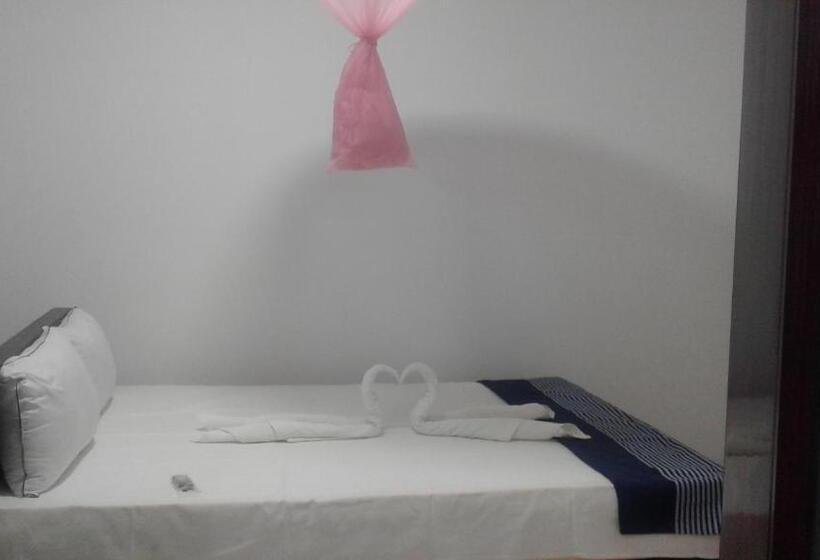 تختخواب و صبحانه Suman Beach Rooms