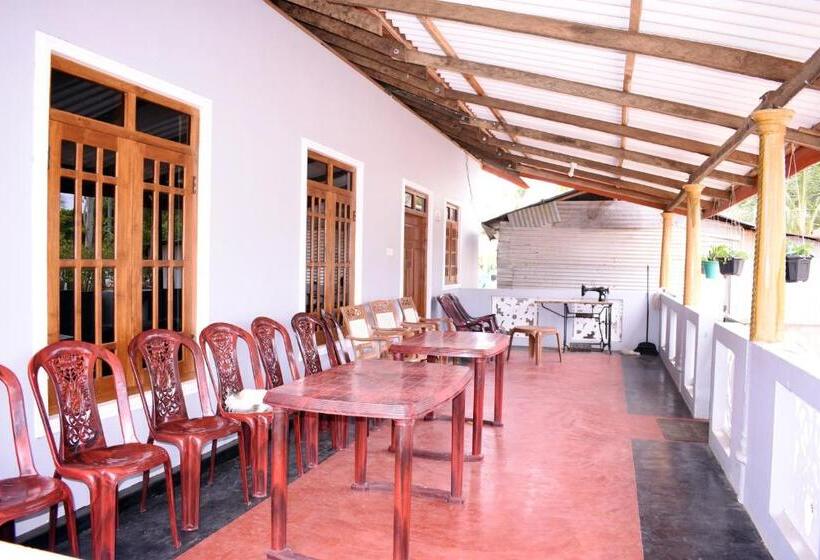 تختخواب و صبحانه Suman Beach Rooms