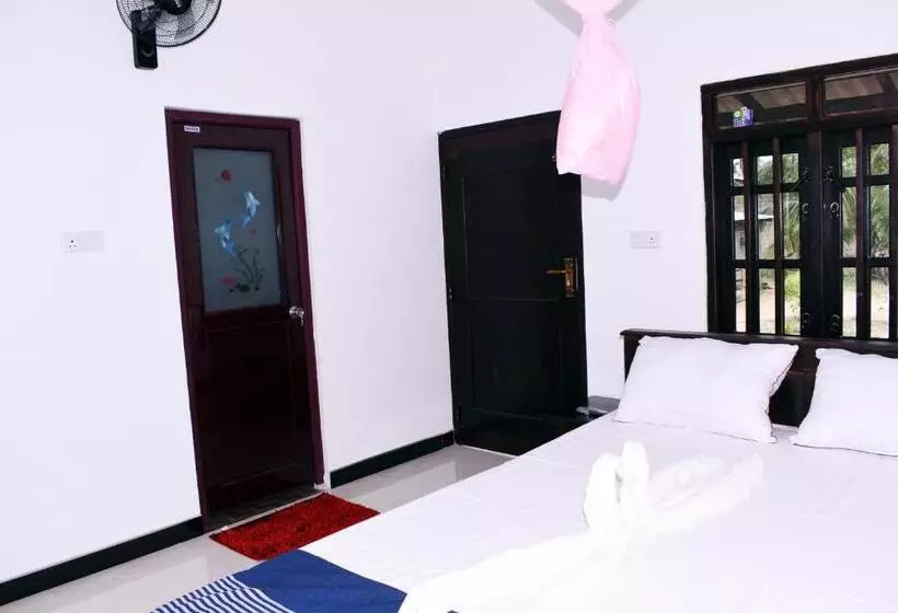 تختخواب و صبحانه Suman Beach Rooms