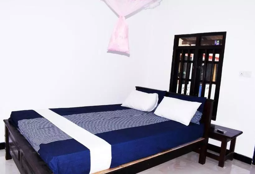 تختخواب و صبحانه Suman Beach Rooms