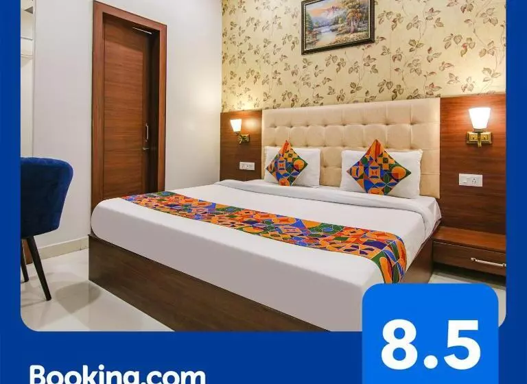 Fabhotel Golden City