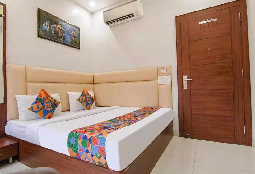 Fabhotel Golden City