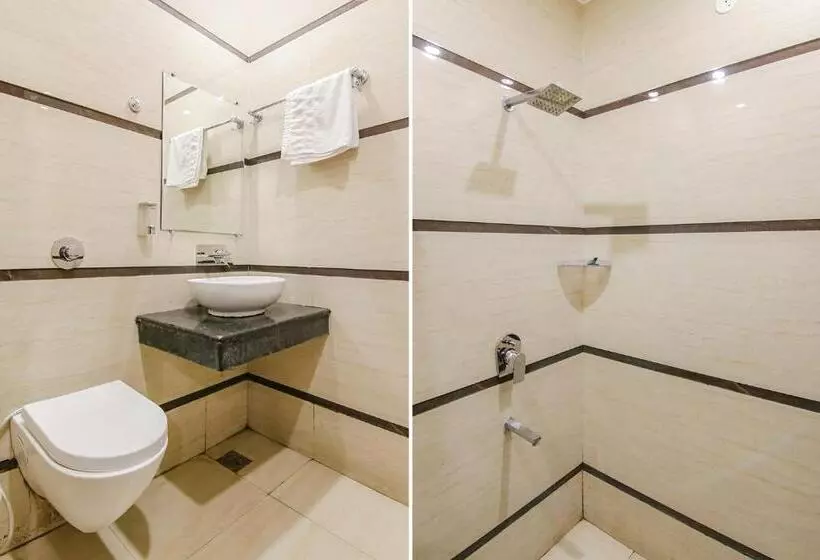 Fabhotel Golden City