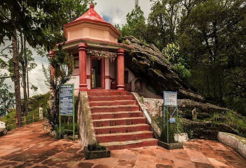 בית מלון כפרי Binsar Eco Resort, Binsar   Uttarakhand