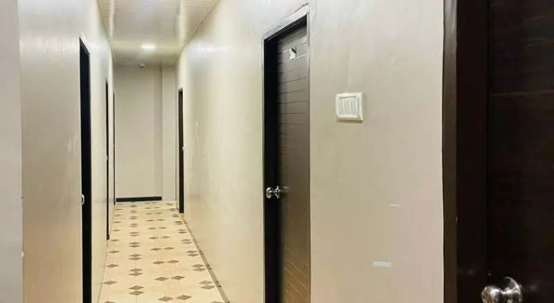 هتل Fabexpress Comfort Stay   Nr Mumbai International Airport