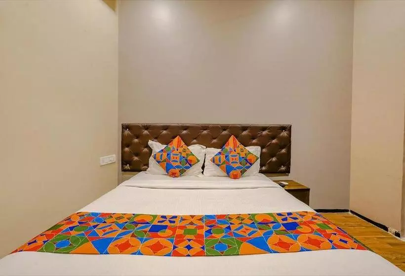 هتل Fabexpress Comfort Stay   Nr Mumbai International Airport