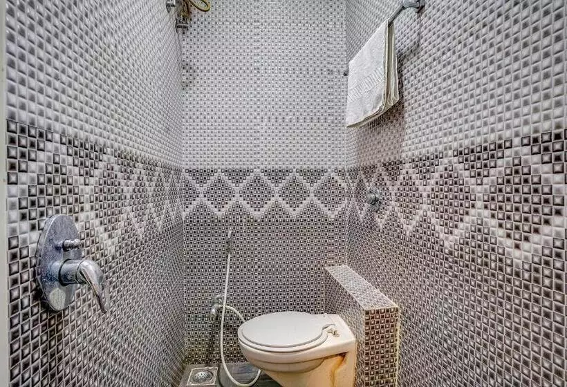 هتل Fabexpress Comfort Stay   Nr Mumbai International Airport