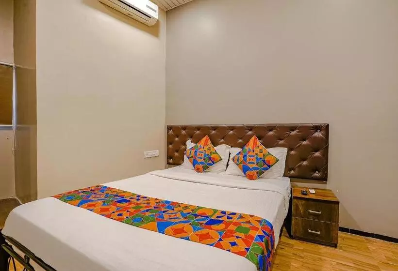 هتل Fabexpress Comfort Stay   Nr Mumbai International Airport
