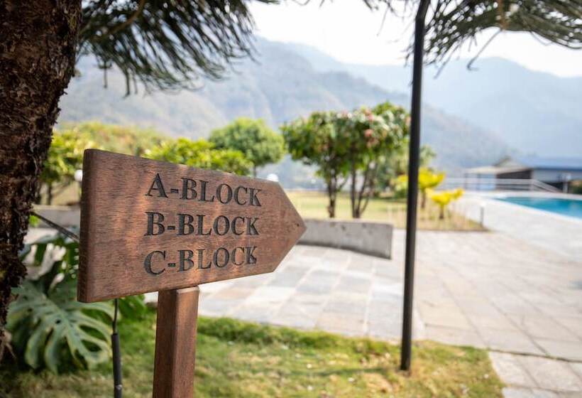 هتل Gateway Himalaya Resort