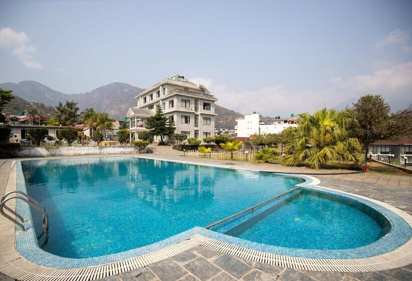 هتل Gateway Himalaya Resort