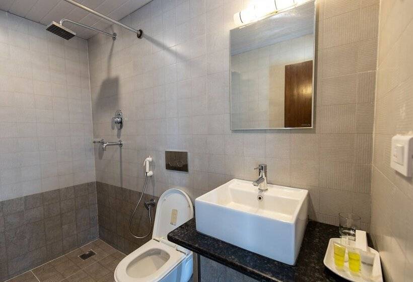 هتل Gateway Himalaya Resort