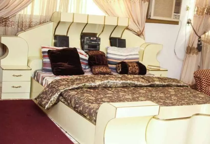 هتل Gity Royale Suites