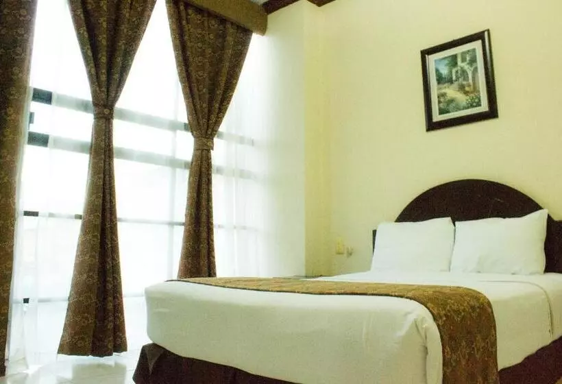 هتل He Centro   Desayuno Incluido