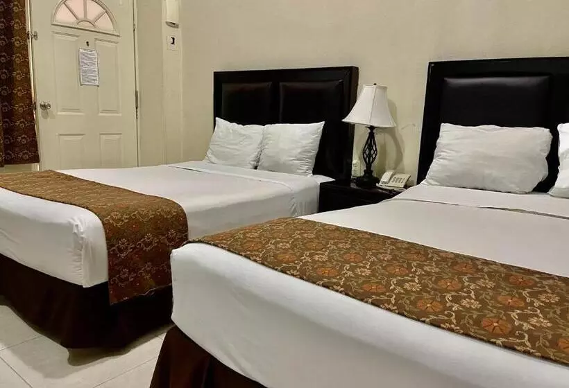 هتل He Centro   Desayuno Incluido