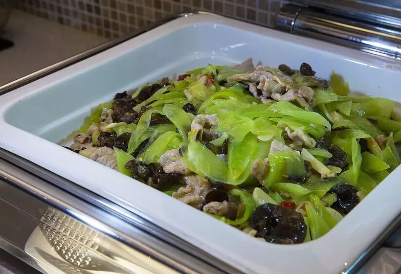 ホテル Kunyixingguangjiudian